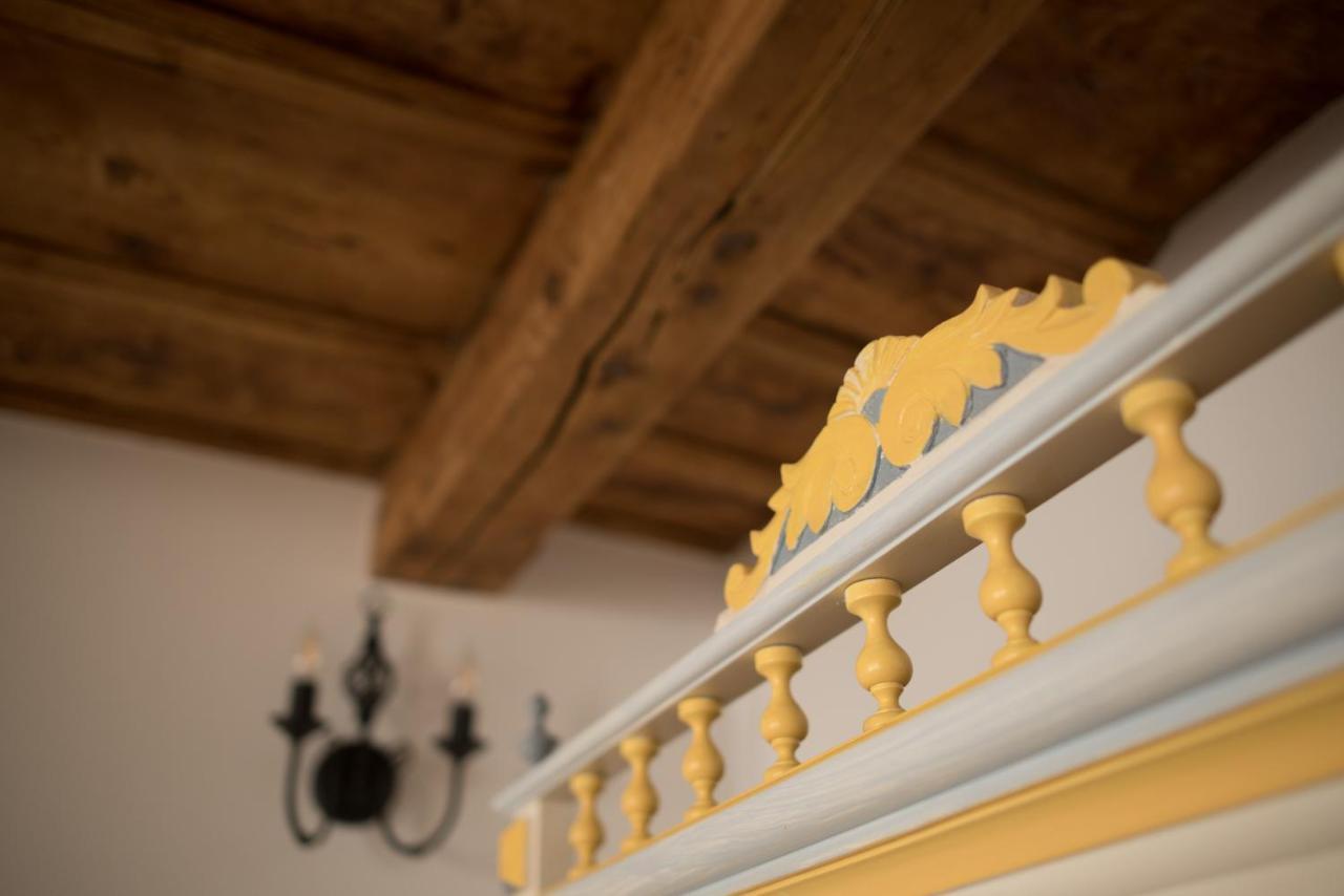 Crown Of Karolina Apartment Brasov Luaran gambar