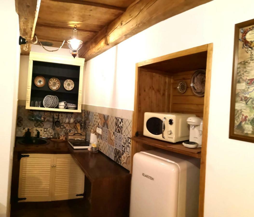 Crown Of Karolina Apartment Brasov Luaran gambar