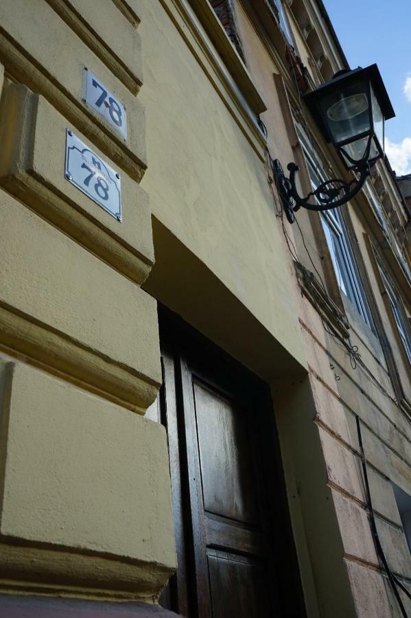 Crown Of Karolina Apartment Brasov Luaran gambar
