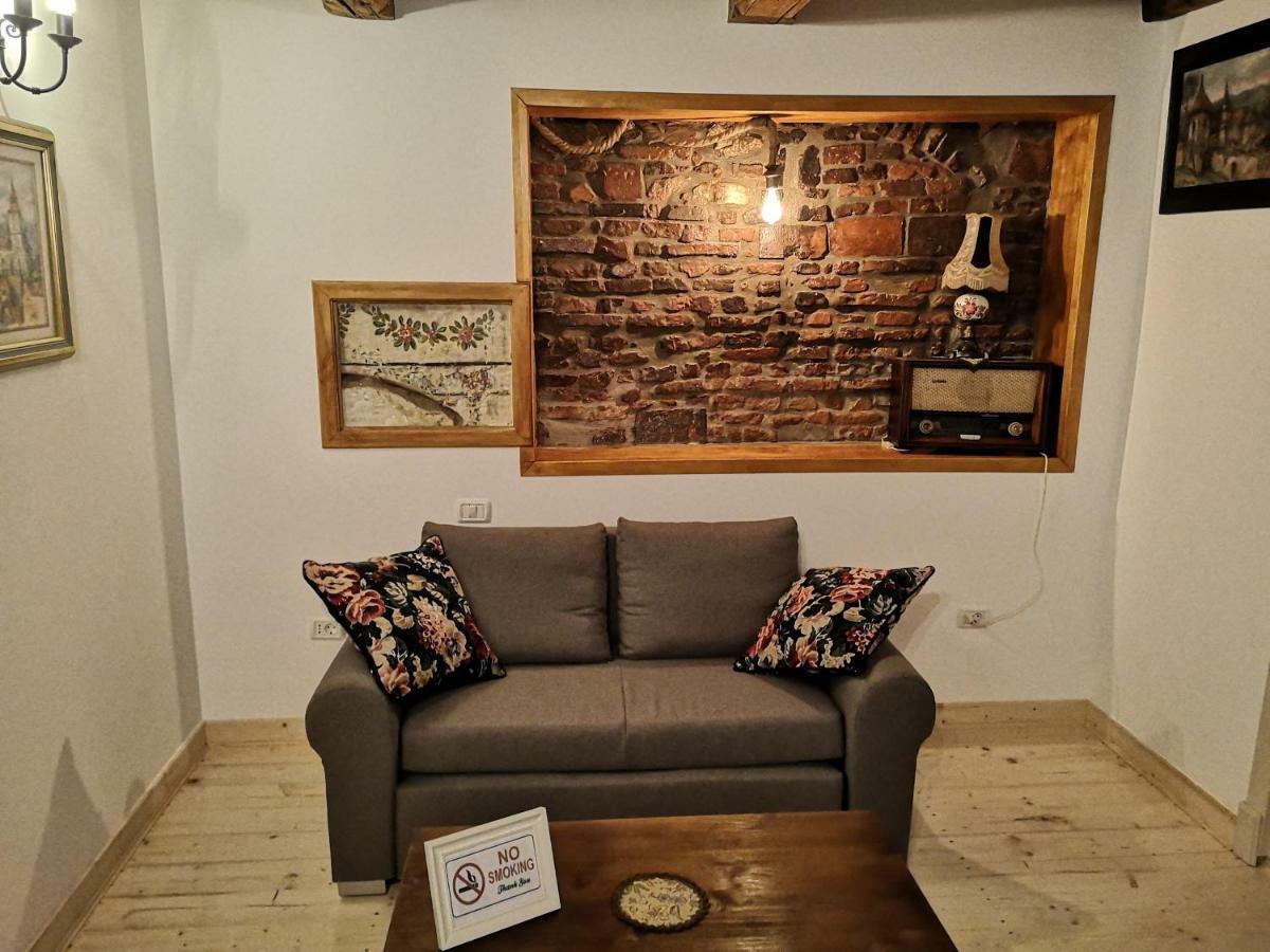 Crown Of Karolina Apartment Brasov Luaran gambar
