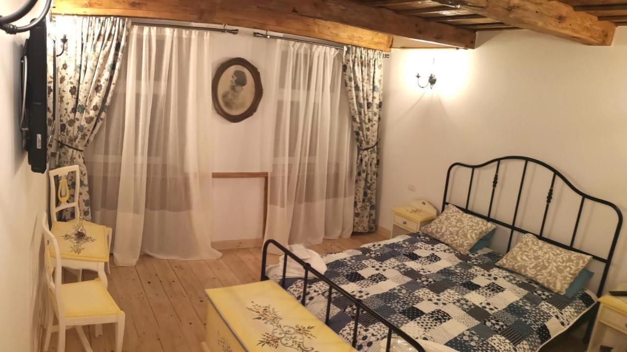 Crown Of Karolina Apartment Brasov Luaran gambar