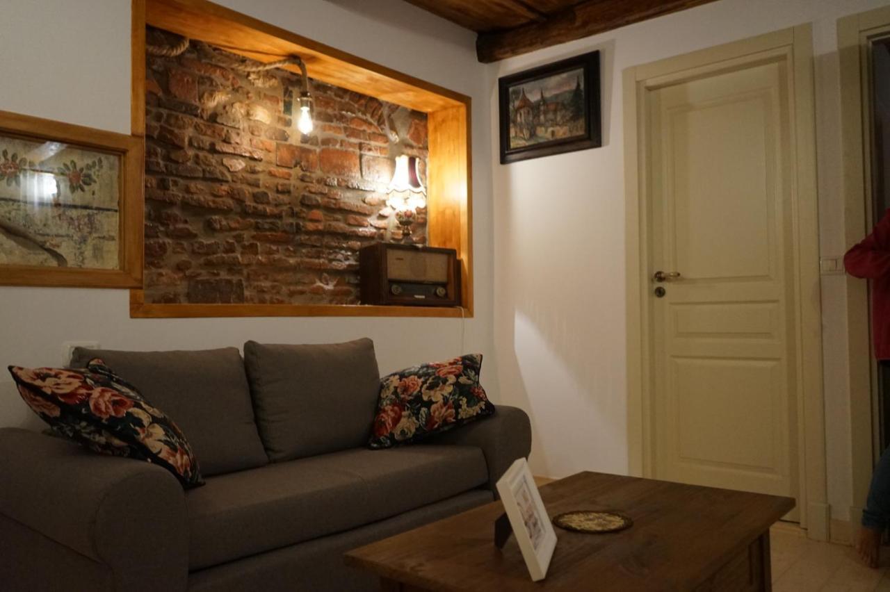 Crown Of Karolina Apartment Brasov Luaran gambar